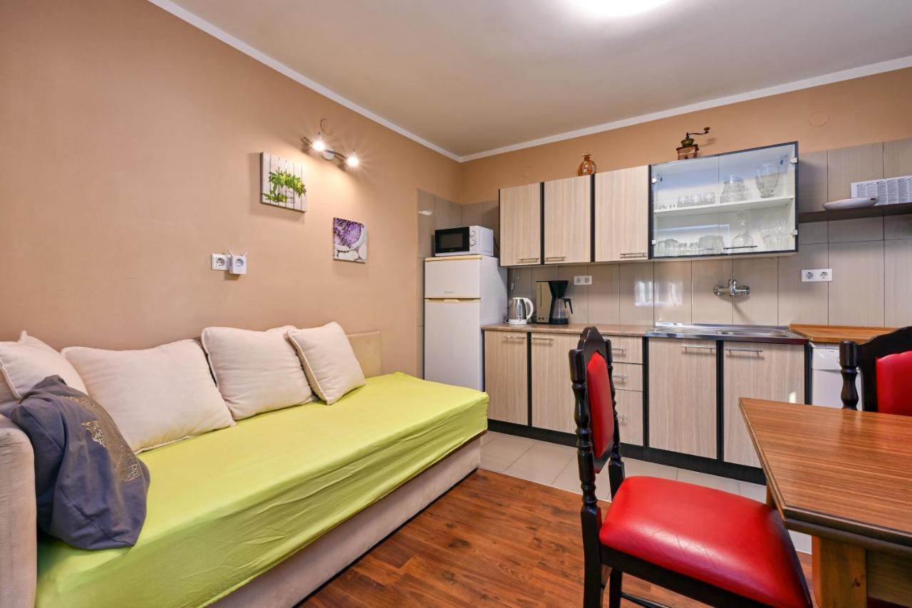Jura, Dvije Spavace Sobe Apartment
