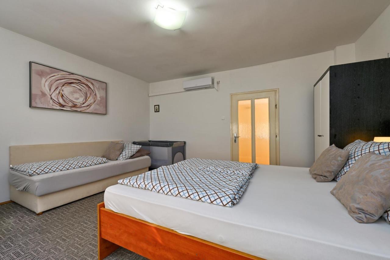 Jura, Dvije Spavace Sobe Apartment *